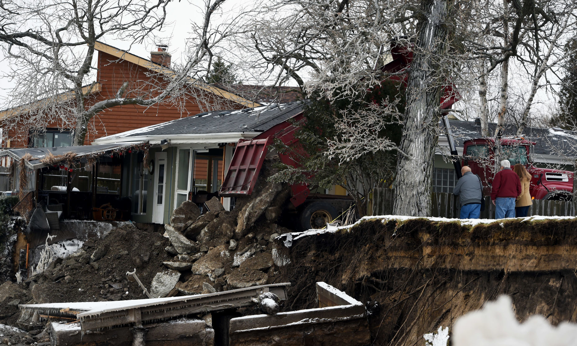 House falling, Jan. 13